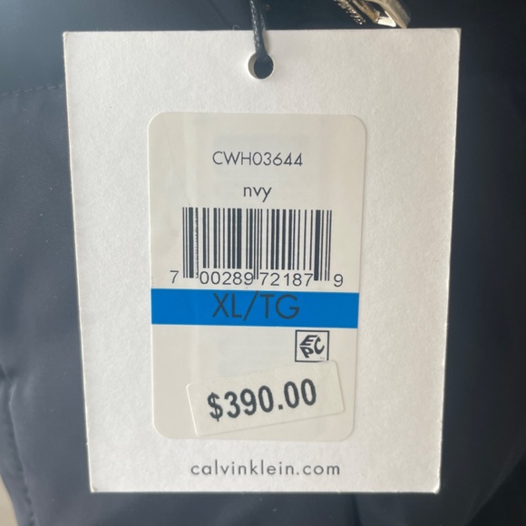 Brand new Calvin Klein Puffer jacket - Picture 4 of 5